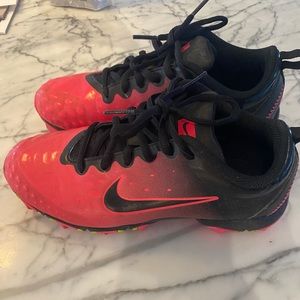 Girls Nike Soccer cleats size 4Y.